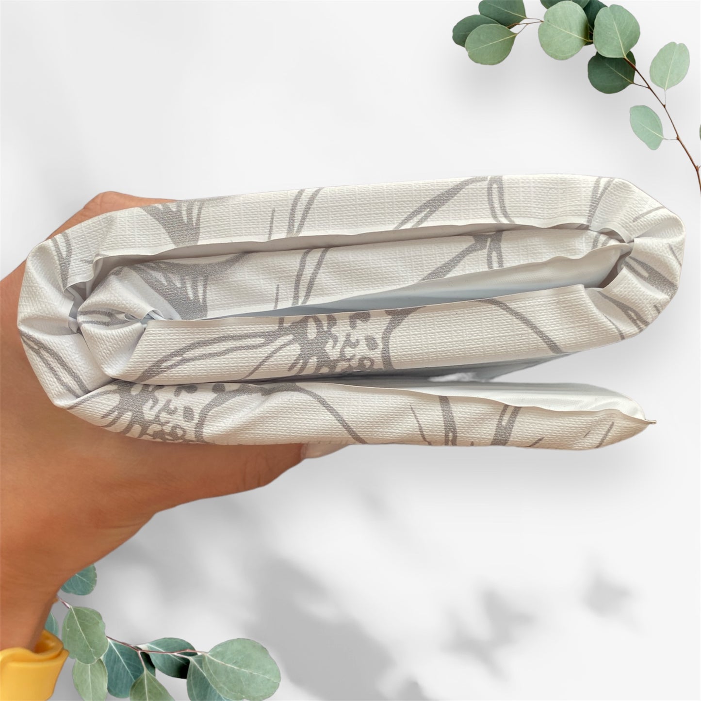 Monochrome Daisy Daisy Travel Changing Mat